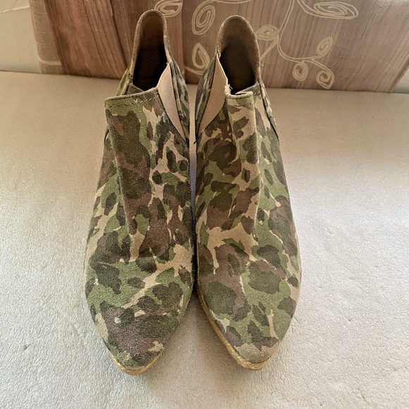 Eric Michael Shoes Women EU 40 Camo Suede Wedge Espadrille Handmade Slip On - Picture 2 of 12